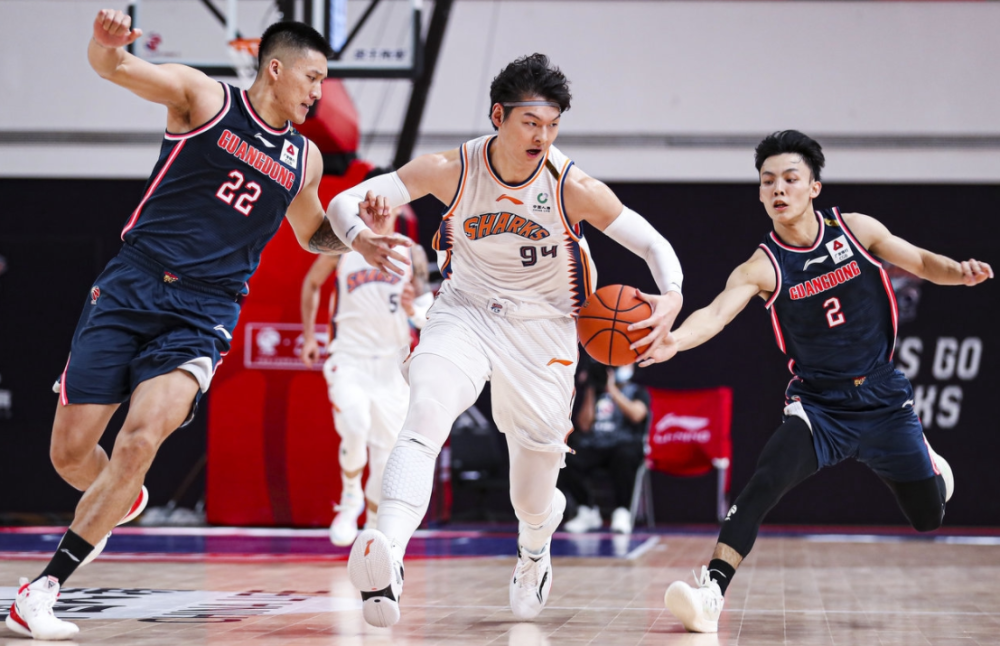 米兰网站 -包含里昂转会期迎来里程碑，志在CBA常规赛名次提升，赛场秩序良好，训练强度明显提升的词条