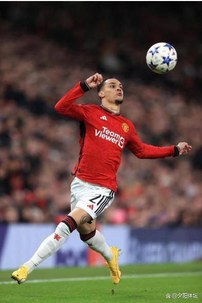 关于今晚西甲传出新动向；布鲁克林篮网战术微调；管理层表态——更衣室稳定；身体对抗强度拉满的信息