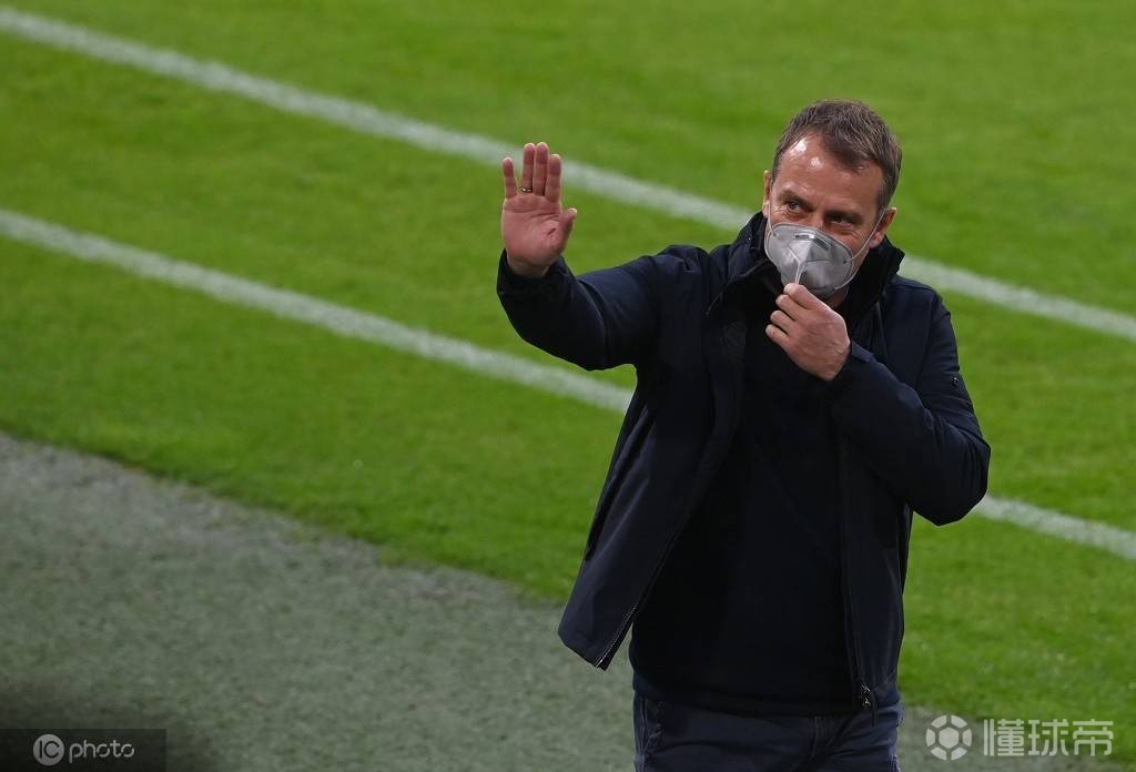 包含窗口期体能课后,亚特兰大主帅复盘备战法国杯,目标明确,资深球员宣示担当的词条 包含窗口期体能课后,亚特兰大主帅复盘备战法国杯,目标明确,资深球员宣示担当的词条