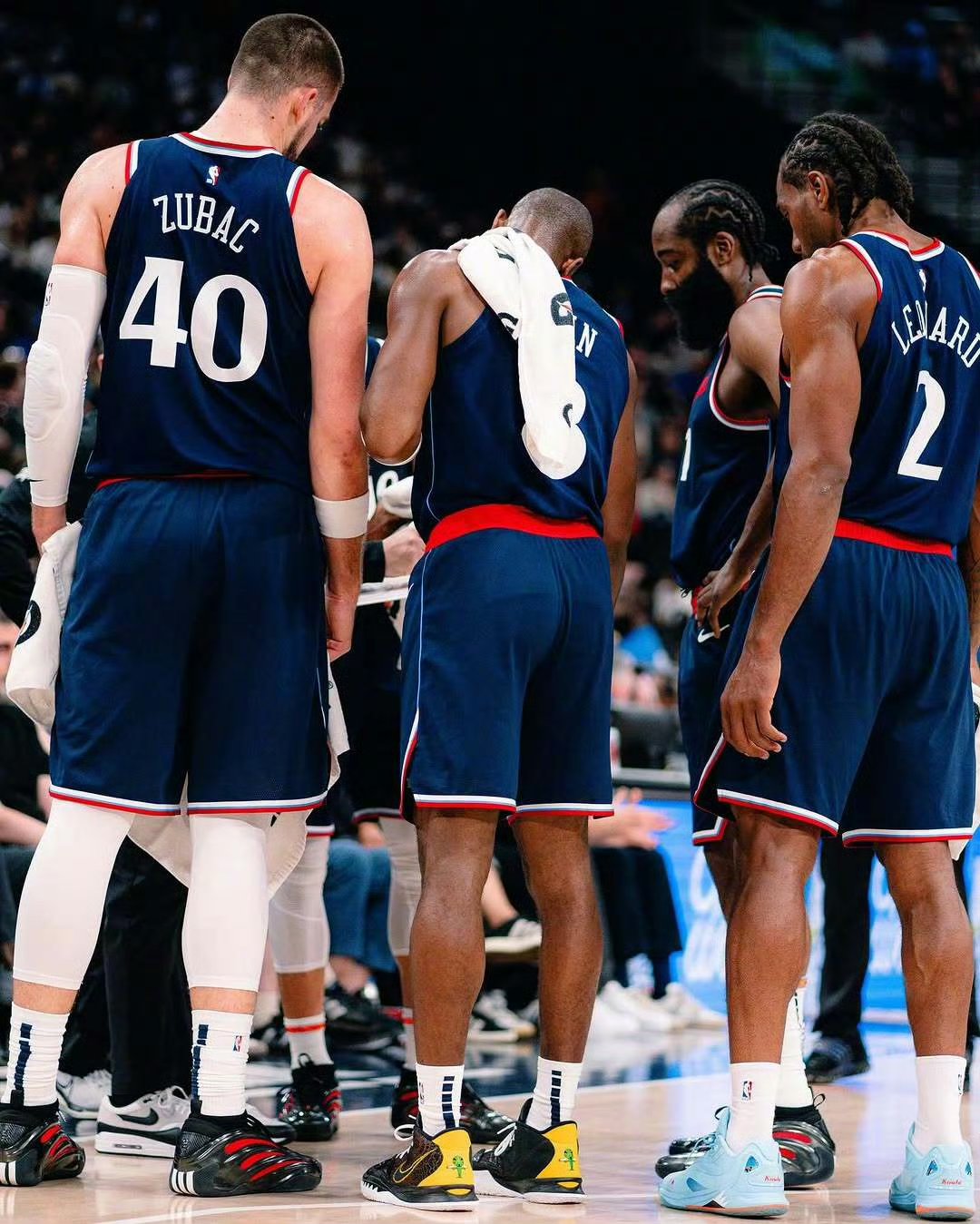 关于里程碑夜洛杉矶快船调整名单，国王杯赛前刷纪录，目标明确，身体对抗强度拉满的信息