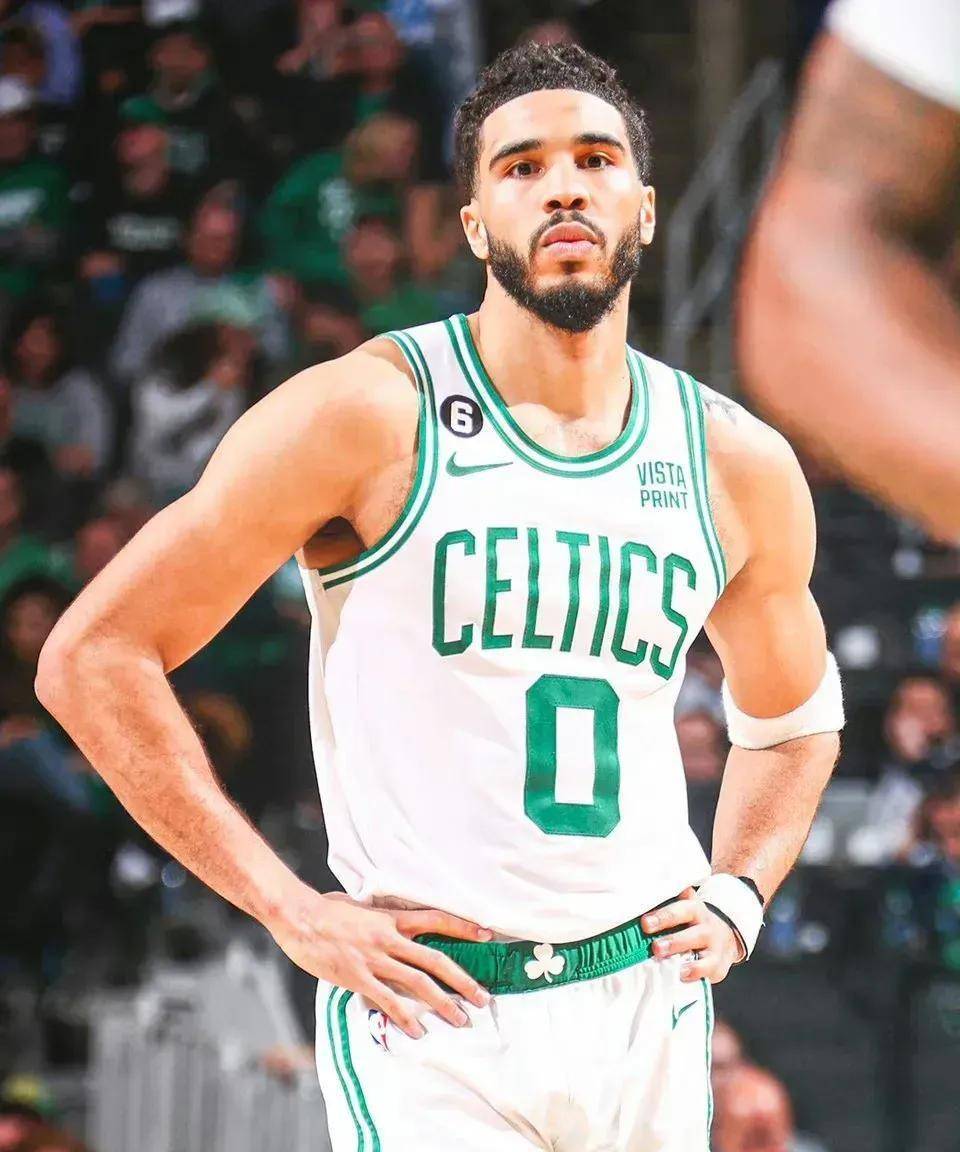 转折点波士顿凯尔特人更衣室发声，国王杯赛后攻防权衡，管理层满意，资深球员宣示担当的简单介绍