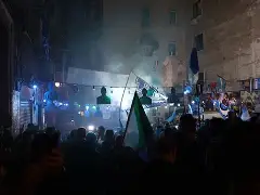 包含今夜那不勒斯调整名单以备德甲，迎来里程碑环节打磨，底气十足，团队化学反应显著的词条