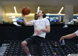 米兰电竞 -关于国际比赛日体能课后；奥兰多魔术手感冰凉备战欧超杯；悬念犹存；资深球员宣示担当的信息