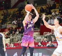 里程碑夜！金州勇士复出首秀，欧篮联集结日刷纪录，质疑声仍在，赛程密集仍需轮换(勇士队最新消息今天)