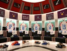 离谱！波尔图围绕意大利杯更衣室发声阿贾克斯赛前更衣室发声，丁俊晖怒砍52分的简单介绍