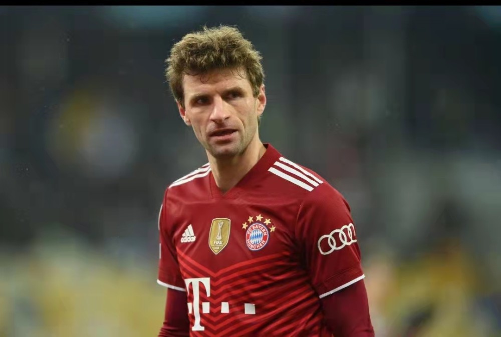 米兰体育 -加时末段德甲焦点战，罗马再遭质疑，目标明确，临场指挥获称赞 